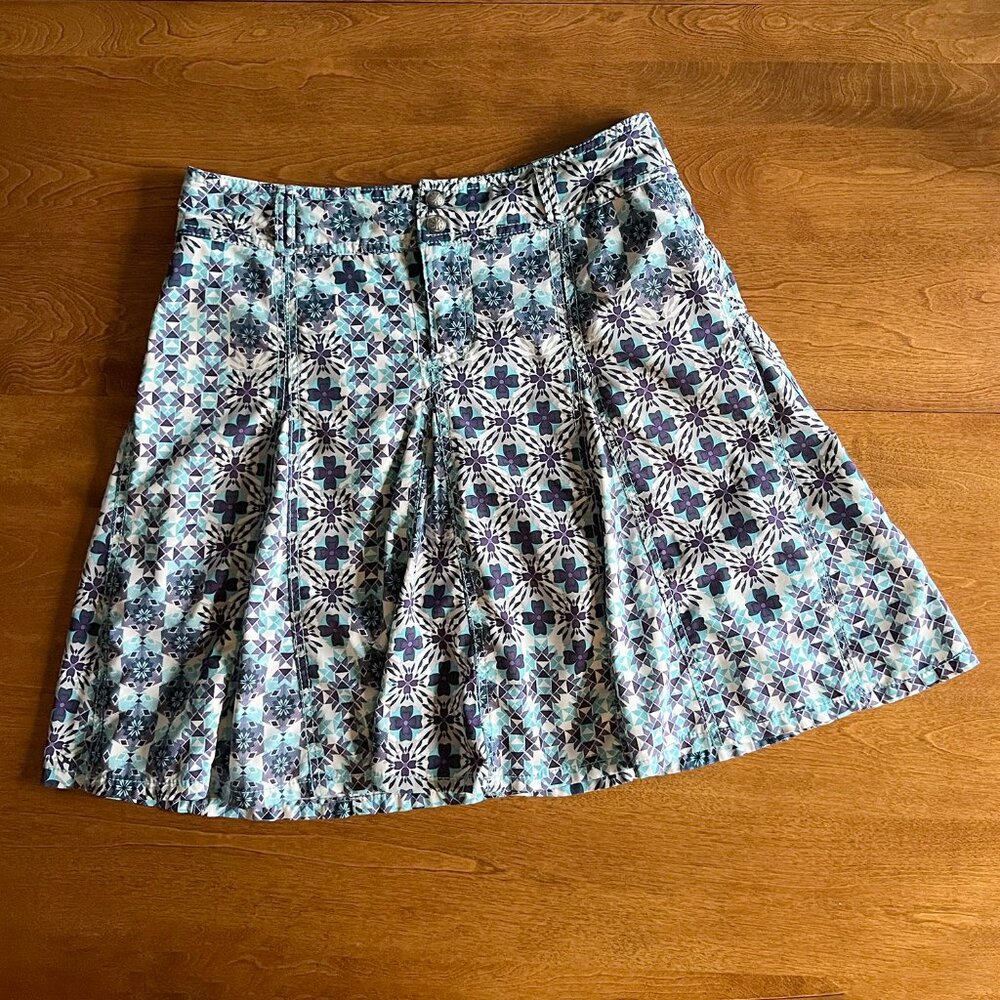Athleta geo pattern twirl skort stains 6 - Picture 1 of 16